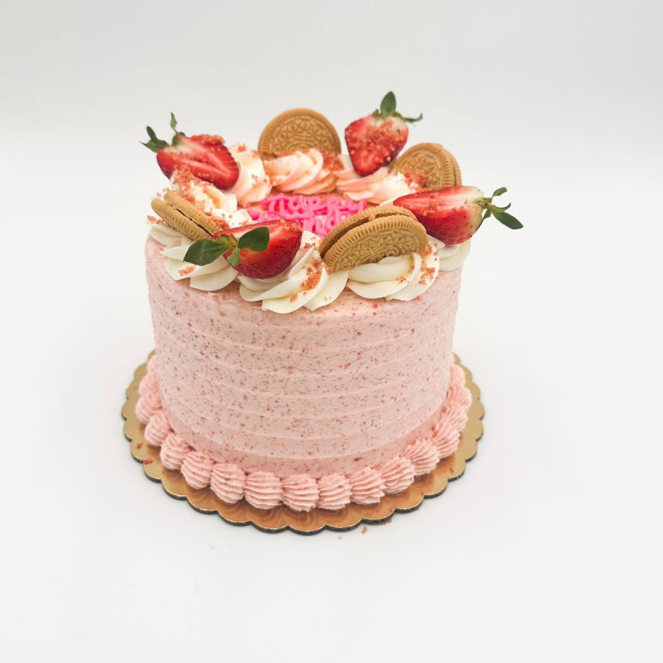 Deluxe Case Cakes