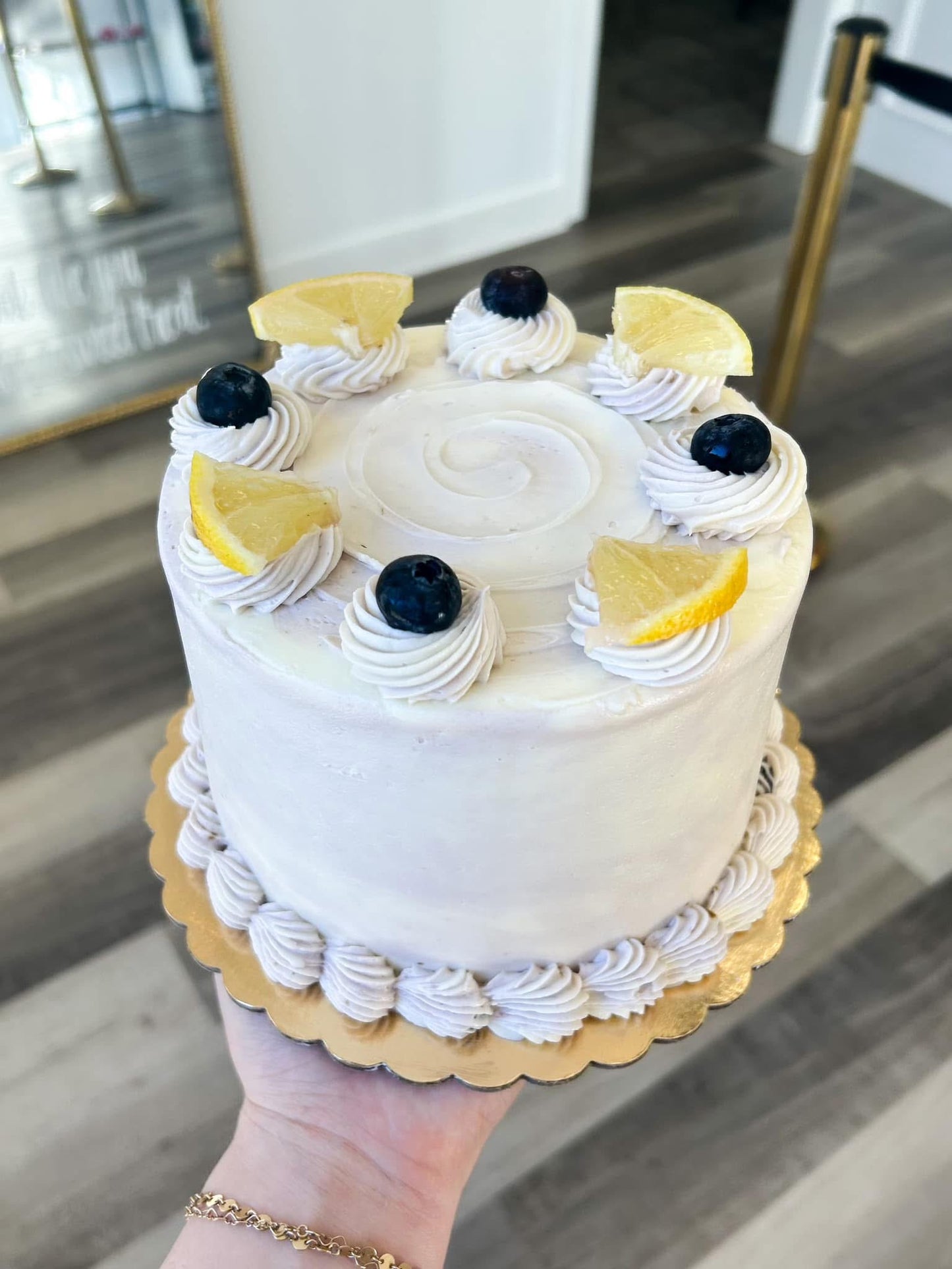 Deluxe Case Cakes