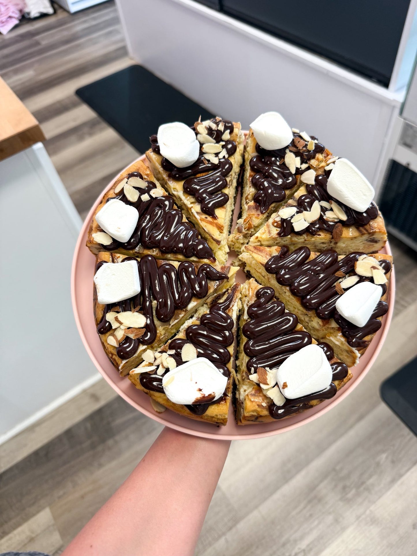 Deluxe/Specialty Cheesecakes (Whole)
